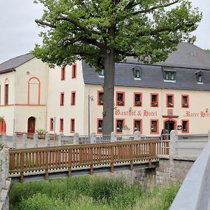 Gasthof und Hotel Roter Hirsch